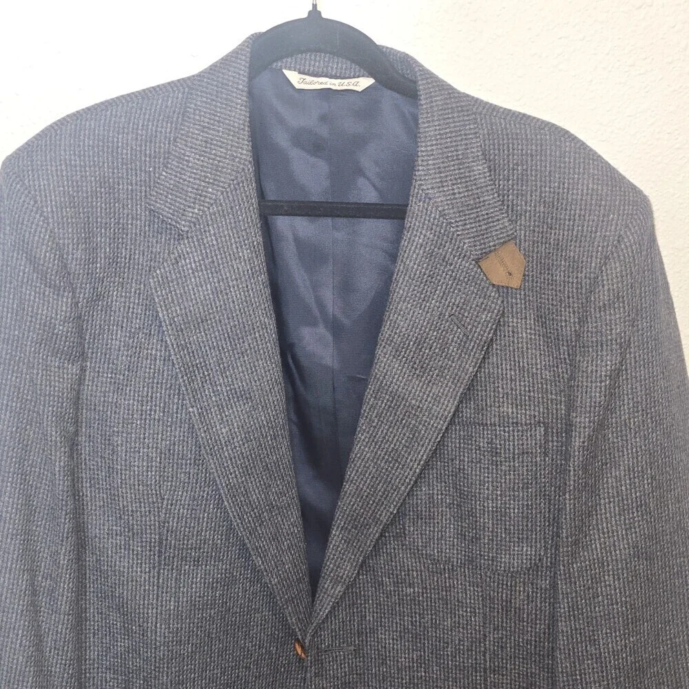 Vintage Him Chic Wool Tweed Blazer Mens 42R USA Made Suede Elbow Patches
